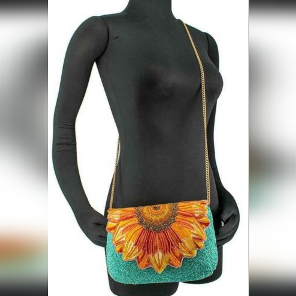💎SOLD 💎NWT Retired Rare MF  Beads Sunflower Power Crossbody Clutch. Collectib… - Picture 3 of 16